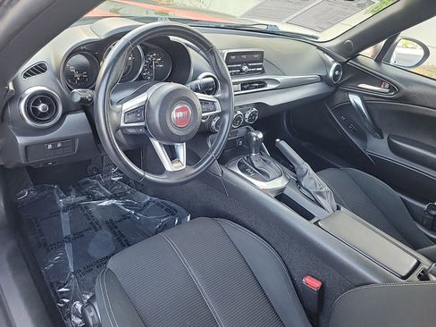 Used 2018 FIAT 124 Spider Classica RWD image 14