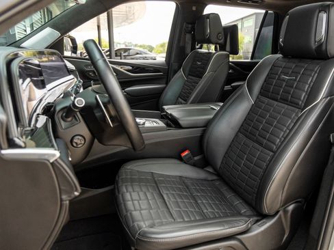 Used 2023 Cadillac Escalade V image 25