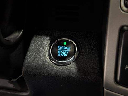 Used 2022 Ford F350 Lariat w/ Black Appearance Package image 33