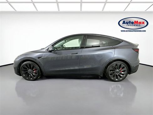Used 2022 Tesla Model Y Performance image 9