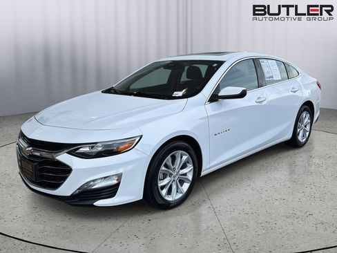 Used 2024 Chevrolet Malibu LT image 2