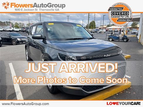 Used 2023 Kia Soul LX w/ LX Technology Package image 1