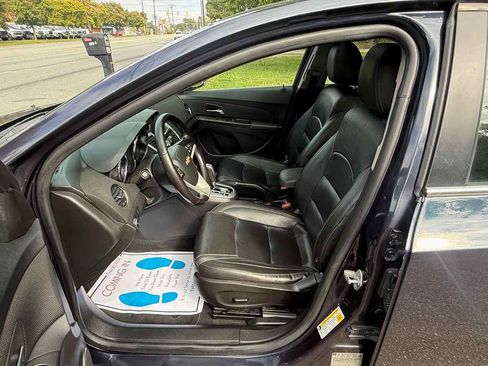 Used 2015 Chevrolet Cruze LTZ w/ Sun, Sound and Sport Package image 9