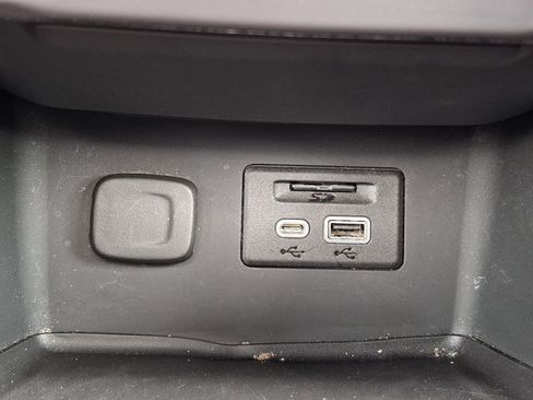 Certified 2023 GMC Acadia AT4 AWD/4WD image 29