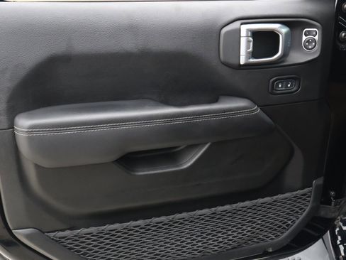 Used 2021 Jeep Wrangler Unlimited Sahara w/ Cold Weather Group image 16