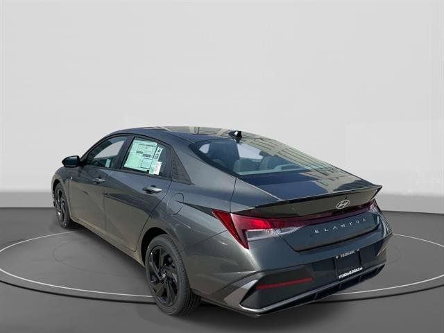 New 2026 Hyundai Elantra Sport FWD image 5