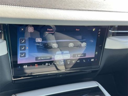 New 2025 Lincoln Navigator Reserve image 24