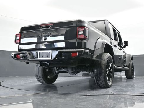 Used 2022 Jeep Gladiator Overland image 56