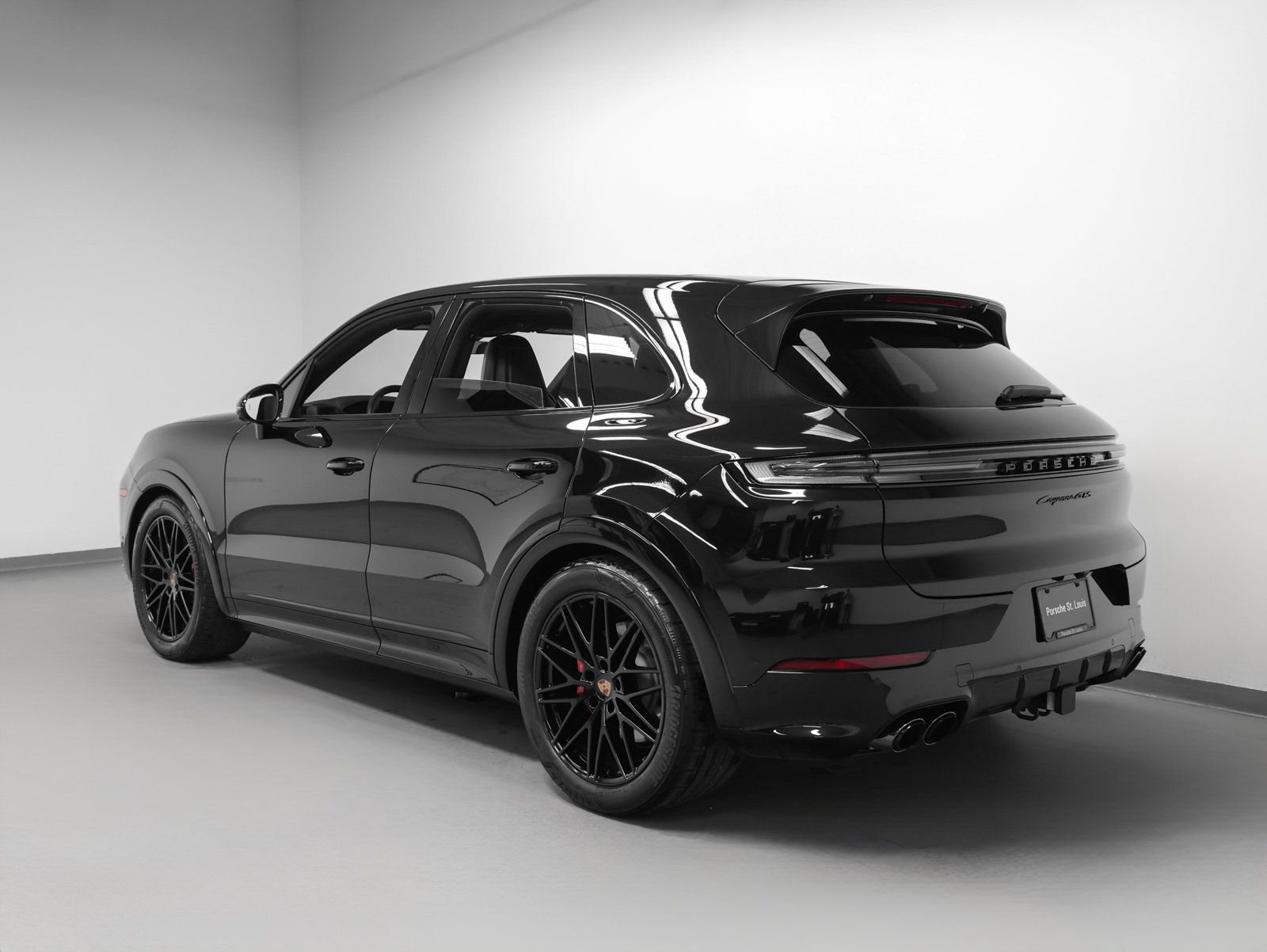 Certified 2026 Porsche Cayenne GTS AWD/4WD image 3