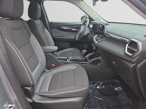 Used 2024 Chevrolet TrailBlazer LT w/ Driver Confidence Package image 16