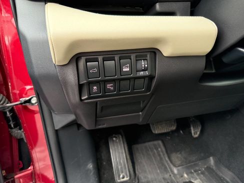 Used 2019 Subaru Ascent Limited image 19