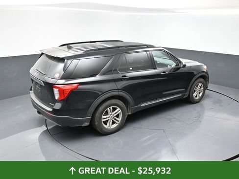 Used 2022 Ford Explorer XLT w/ Equipment Group 202A image 14