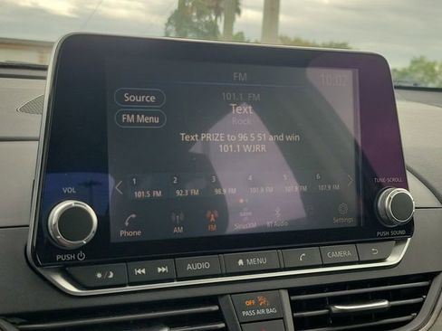 Used 2024 Nissan Altima 2.5 SV image 25