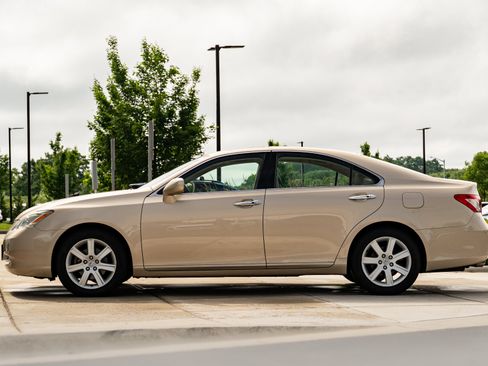 Used 2007 Lexus ES 350 w/ Premium Plus Pkg FWD image 6