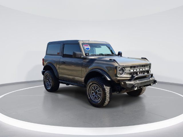 Used 2025 Ford Bronco 2-Door AWD/4WD image 2