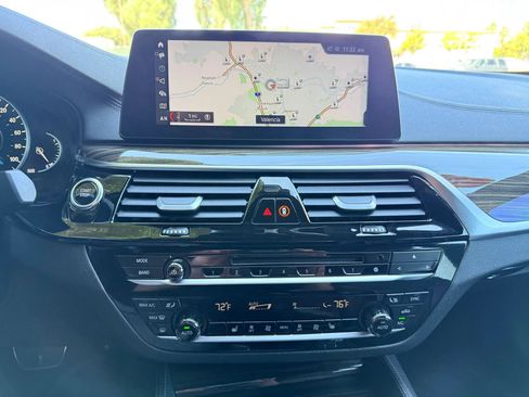 Used 2018 BMW 530e image 15