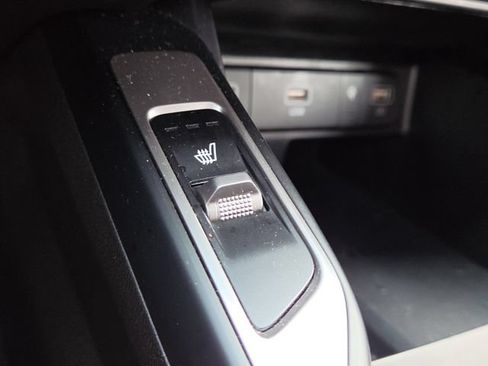 Used 2023 Kia Sorento S w/ Panoramic Sunroof Package AWD/4WD image 11