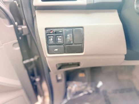 Used 2012 Honda Odyssey EX-L image 16