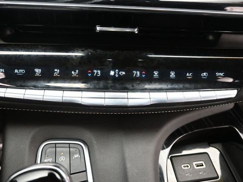 Used 2021 Cadillac Escalade Sport w/ Driver Assist Tech Package AWD/4WD image 33