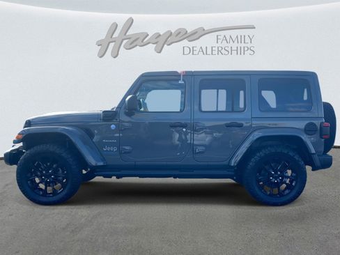 Used 2023 Jeep Wrangler Sahara w/ Cold Weather Group image 8