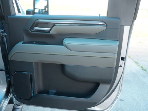 New 2026 Chevrolet Silverado 2500 ZR2 w/ LPO, Dark Essentials Package AWD/4WD image 28