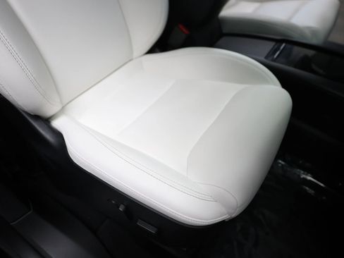 Used 2020 Tesla Model X image 38