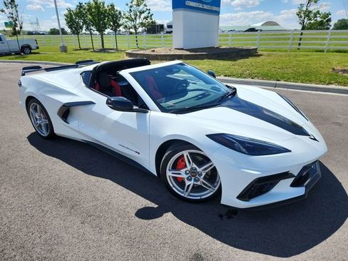 Used 2024 Chevrolet Corvette Stingray Preferred Cpe w/ Body-Color Dual Roof Package RWD image 45