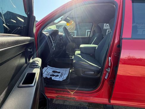 Used 2016 RAM 2500 Tradesman w/ Chrome Appearance Group AWD/4WD image 12