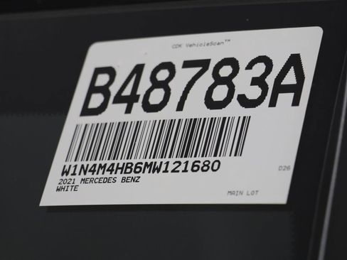 Used 2021 Mercedes-Benz GLB 250 4MATIC image 25