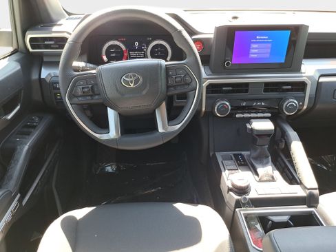 Used 2025 Toyota Tacoma TRD Off-Road image 15
