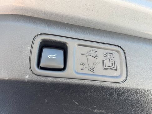 Used 2023 Ford Expedition Limited AWD/4WD image 36