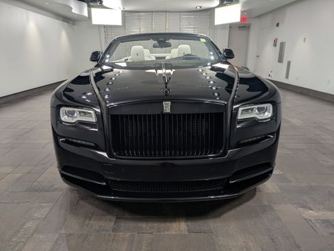 Used 2019 Rolls-Royce Dawn image 2