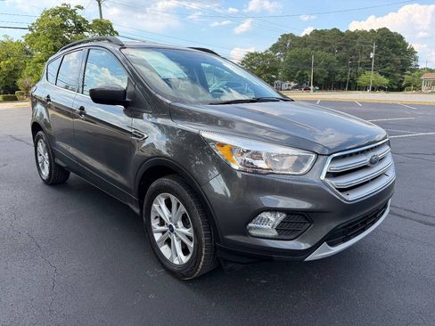 Used 2018 Ford Escape SE AWD/4WD image 4