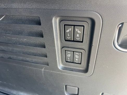 Used 2024 GMC Acadia Denali w/ Super Cruise Package FWD image 27