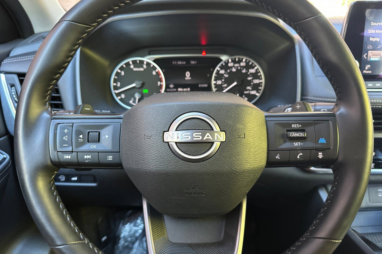 Used 2025 Nissan Rogue SV FWD image 30