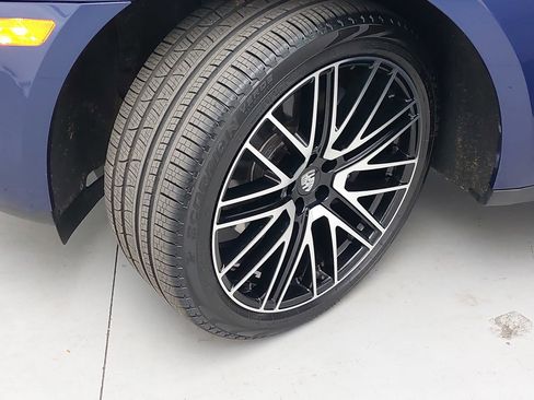 Used 2025 Porsche Macan image 33