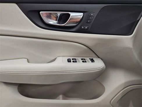 New 2026 Volvo V60 B5 Cross Country Plus w/ Protection Package Premier image 24