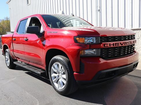 Used 2022 Chevrolet Silverado 1500 Custom w/ Safety Confidence Package image 2