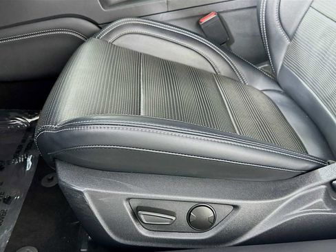 Used 2024 Ford Mustang GT Premium w/ GT Performance Package RWD image 18