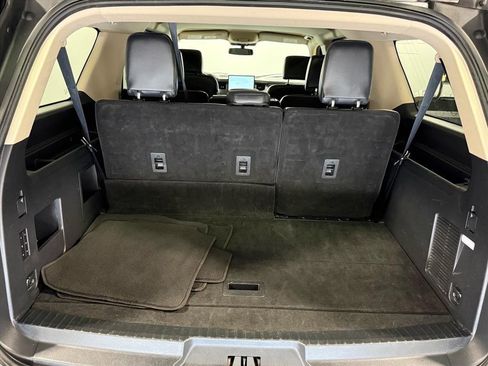 Used 2023 Ford Expedition Max XLT image 18