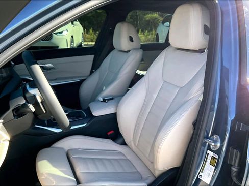 Certified 2025 BMW 330i 330i w/ Premium Package image 8