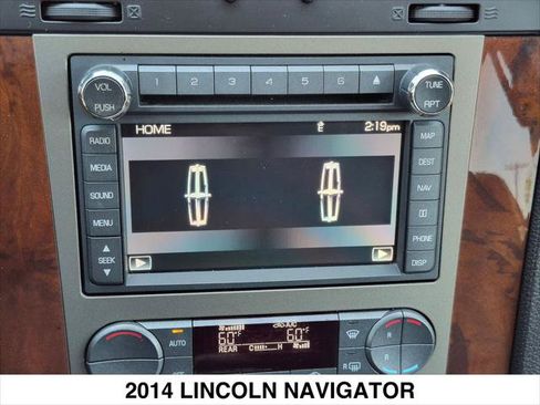 Used 2014 Lincoln Navigator 4WD image 17