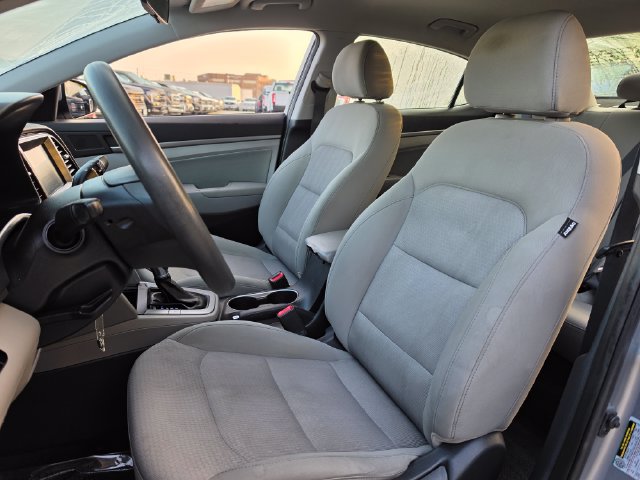 Used 2017 Hyundai Elantra SE FWD image 14