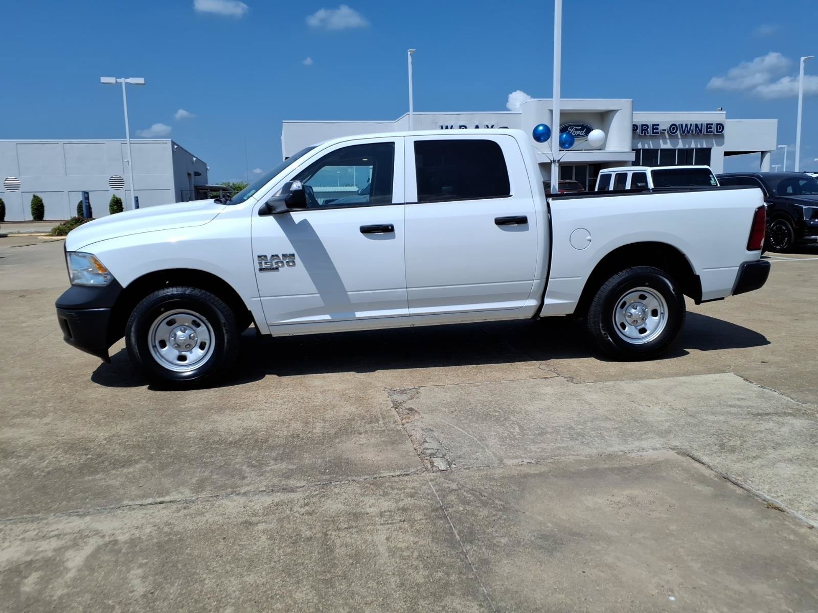 Used 2022 RAM 1500 Tradesman w/ Trailer Tow Group AWD/4WD image 2