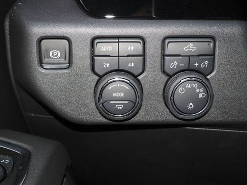 New 2025 Chevrolet Silverado 1500 LT w/ Z71 Off-Road Package image 13