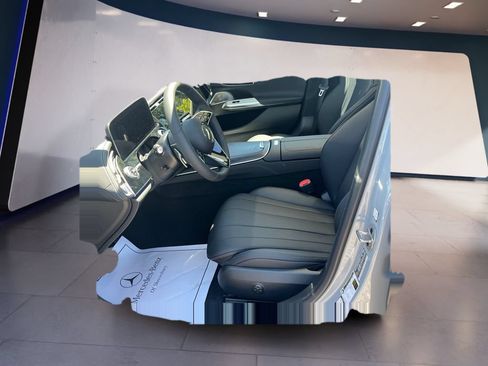 New 2026 Mercedes-Benz E 350 4MATIC Sedan image 5