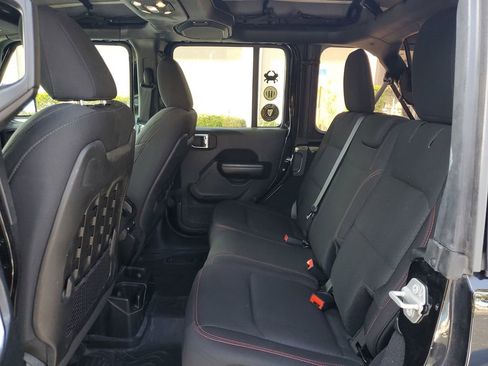 Used 2019 Jeep Wrangler Unlimited Rubicon image 18