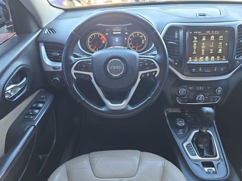 Used 2017 Jeep Cherokee Limited w/ Technology Group image 20