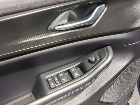 Used 2025 Jeep Grand Cherokee L Altitude image 16