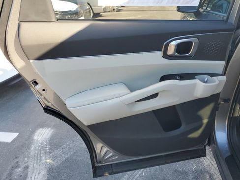 New 2025 Kia Sorento EX image 27